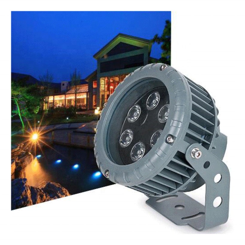 Đèn chiếu cây hắt tường YOA 6W là sự lựa chọn hàng đầu của các kiến trúc sư và gia chủ trong việc trang trí ngoại thất: